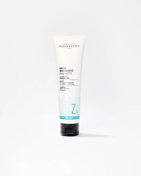 NOVEXPERT putojantis veido prausiklis riebiai ir miršiai odai su Zink-Trio komplektu, 150ml